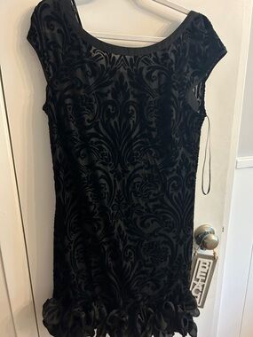 Jessica Simpson Black Velvet Shift Dress with Ruffle Hem 2 piece